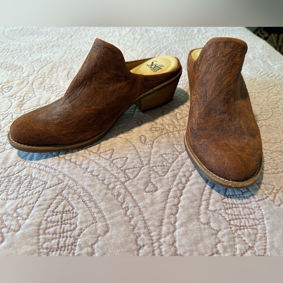 Sofft Women’s Rich Brown Suede heeled mules - Picture 10 of 11